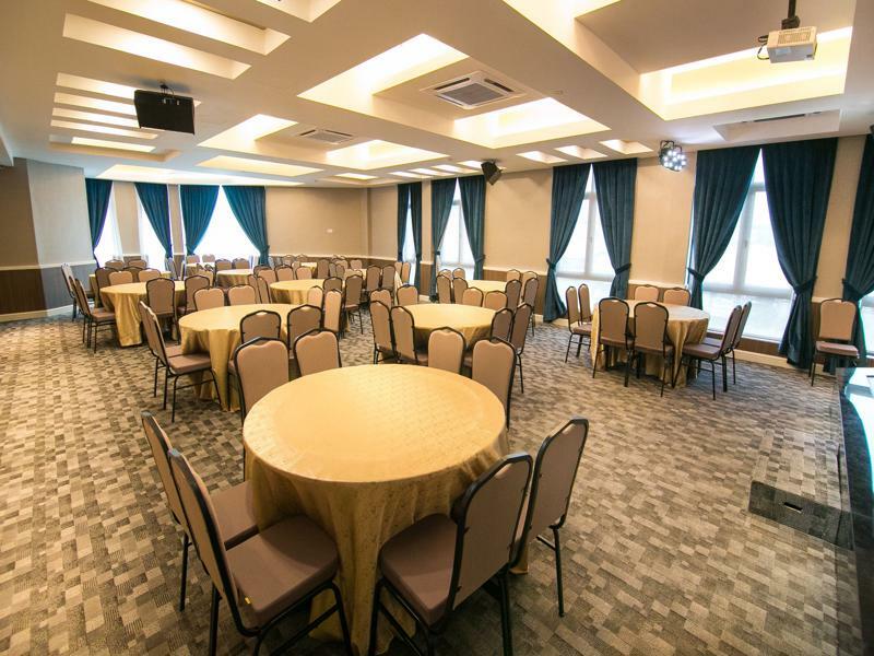 Hotel Indra - Boutique 3*
